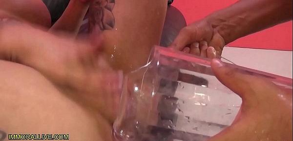 ANNA BELL PEAKS GUSHES LIKE A GEYSER! - PERFECT BODY TATTOOED MILF SQUIRTS HER SWEET NECTAR - Part 1